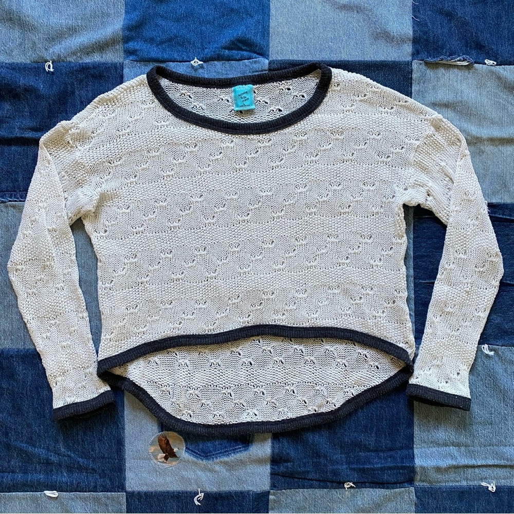 y2k h.i.p happening in the present knit sweater size L cream grey